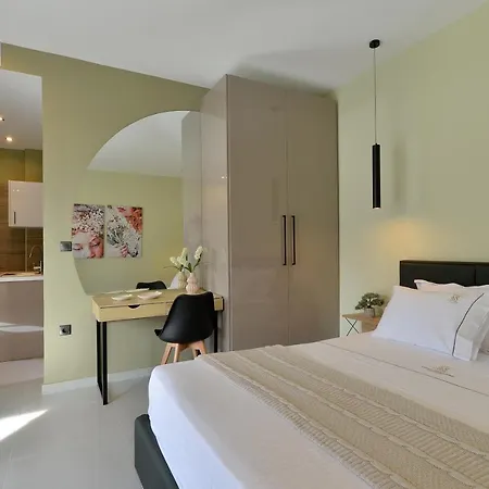 Swan Paradise Residences Loutra Elenis Extérieur photo