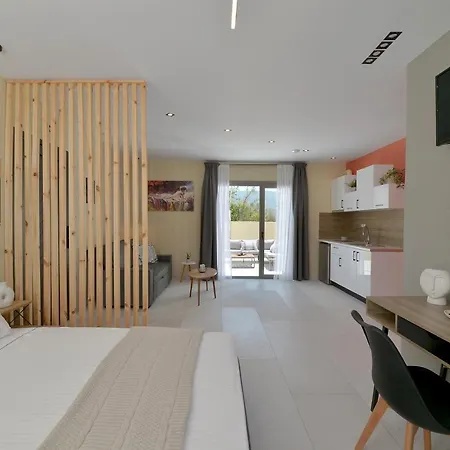 Swan Paradise Residences Loutra Elenis Extérieur photo