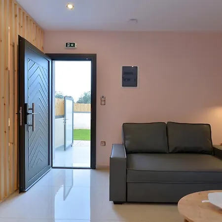 Swan Paradise Residences Loutra Elenis Extérieur photo