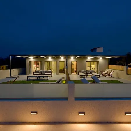 Swan Paradise Residences Loutra Elenis Extérieur photo