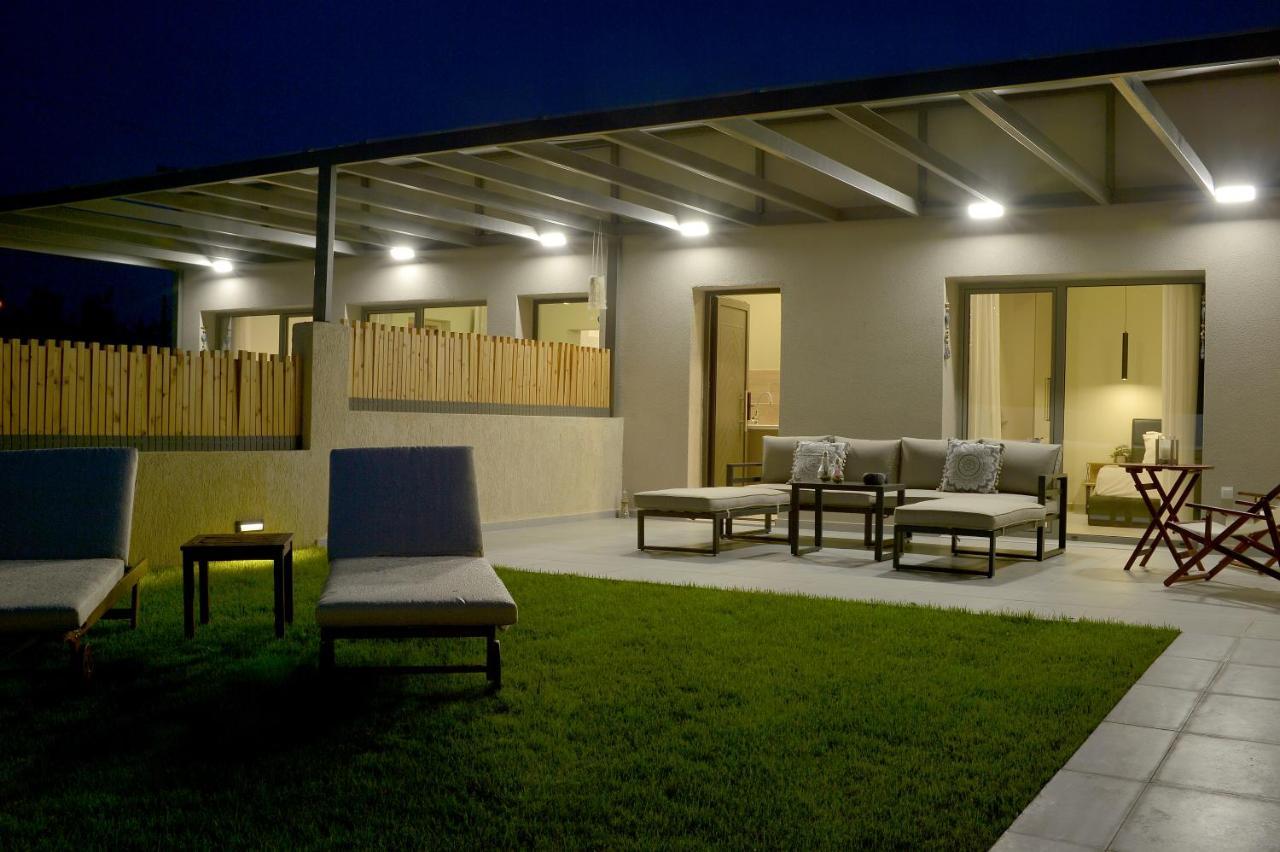 Swan Paradise Residences Country house Loutra Oraias Elenis